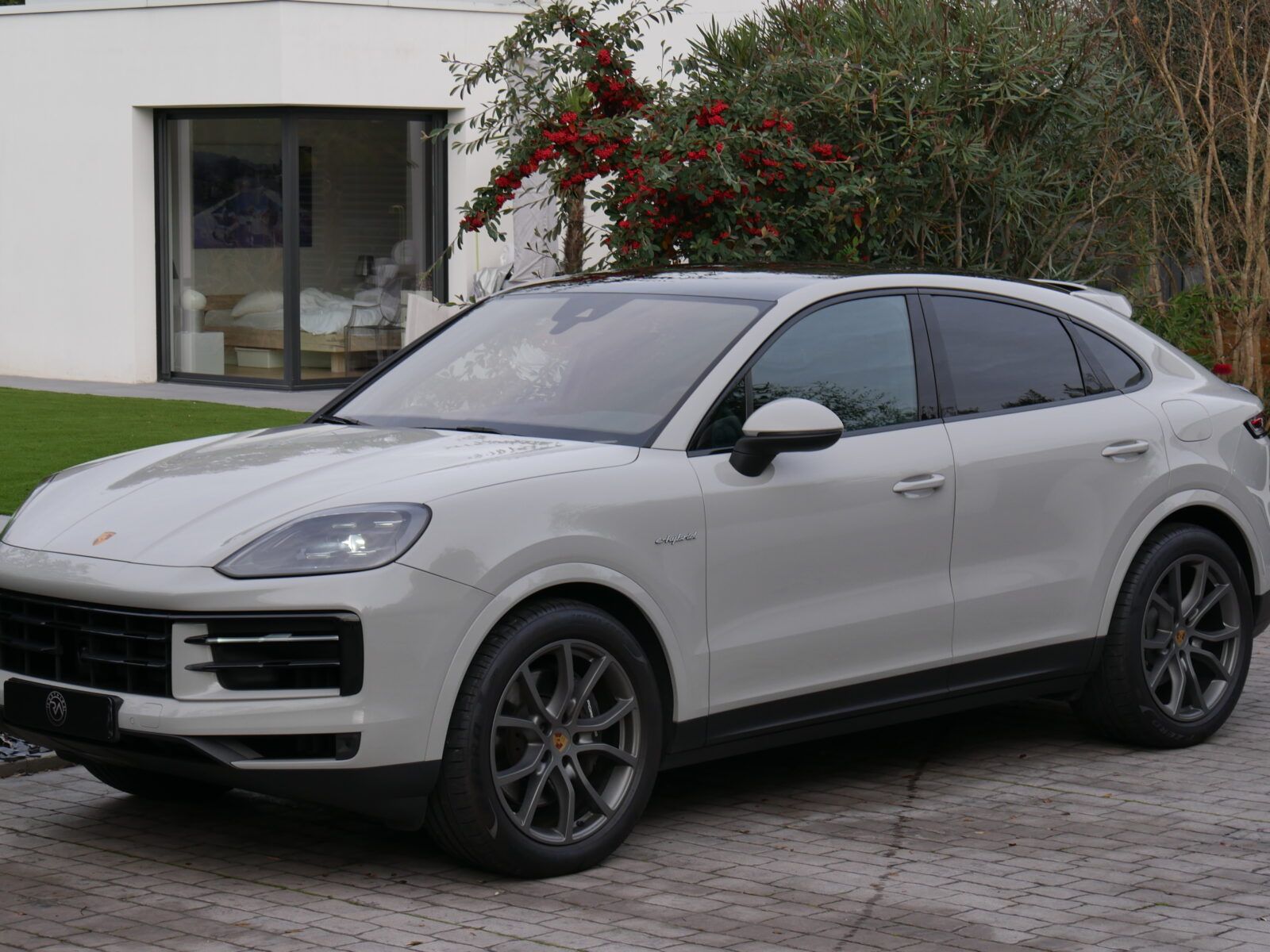 Porsche Cayenne Coupe Hybrid