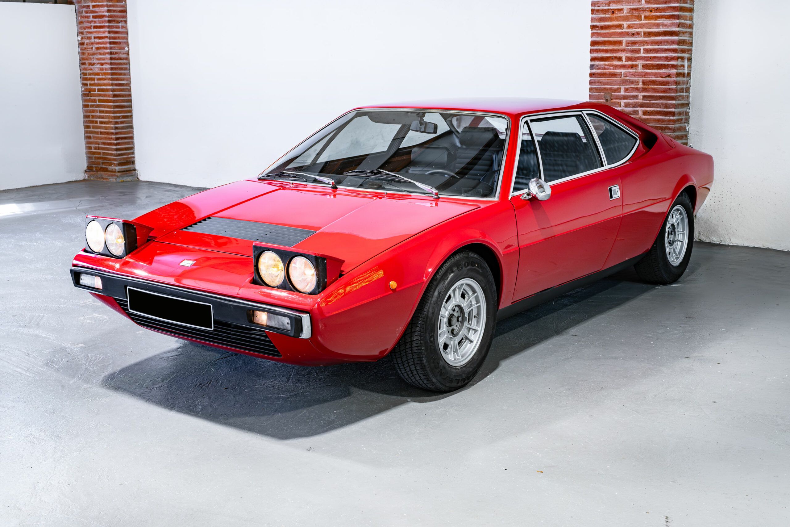 Ferrari Dino 208 GT4 (0)