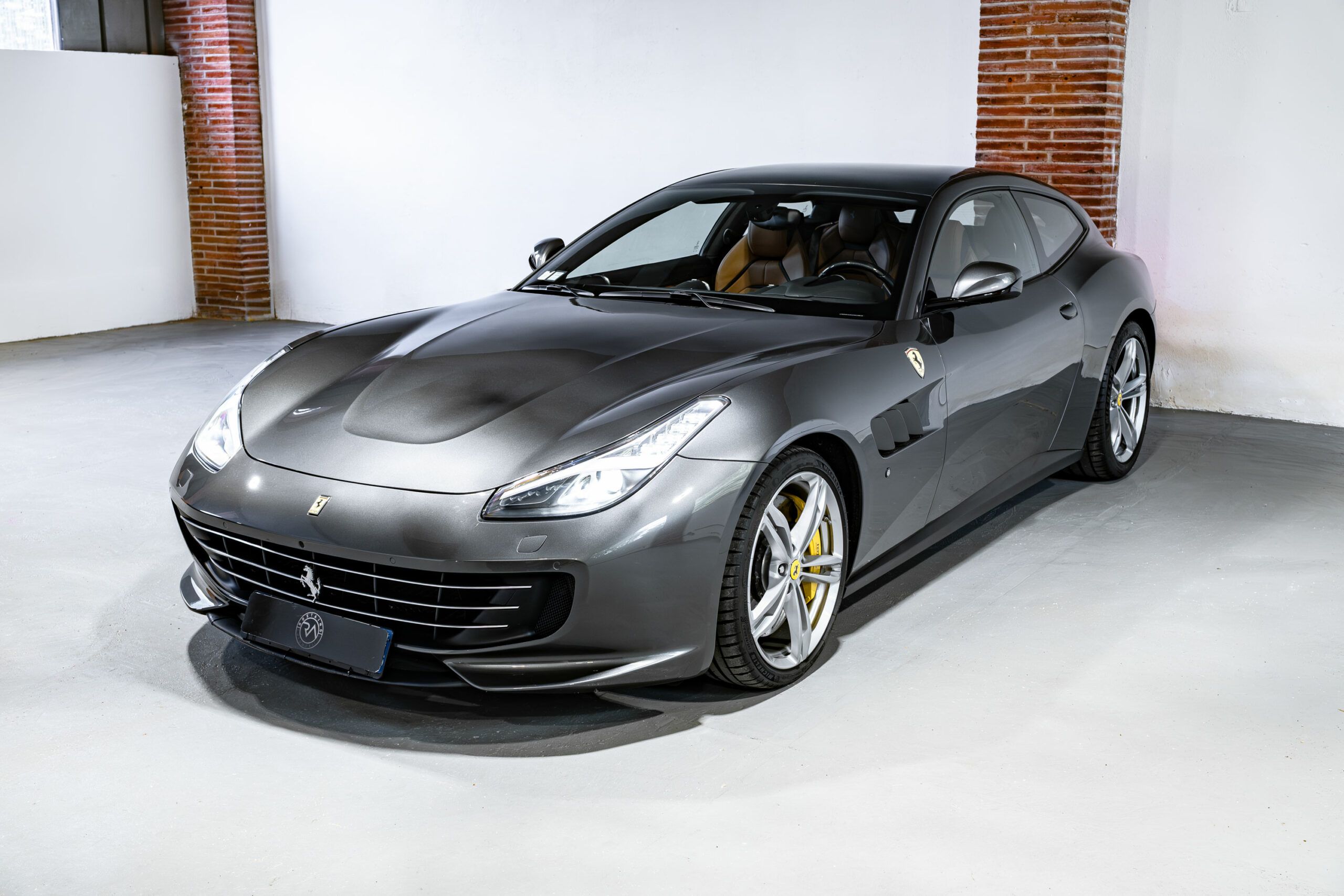 Ferrari-GTC4-Lusso-V12-44