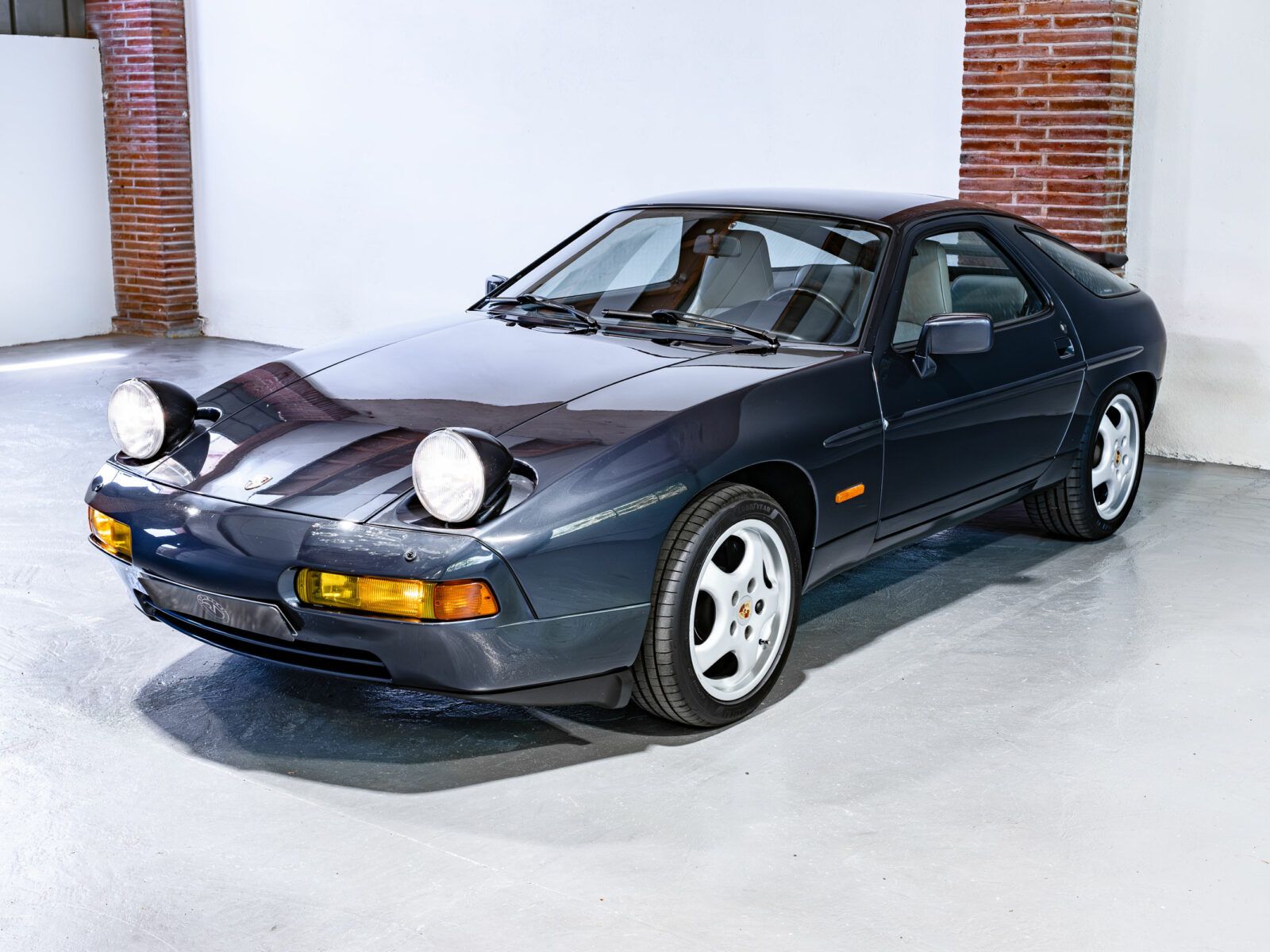 Porsche 928 S4 V8 5.0 320 ch