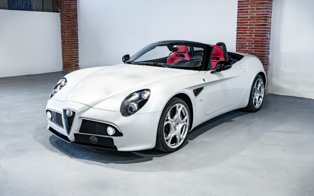 Alfa Roméo 8C Spider V8 4.7 450 ch
