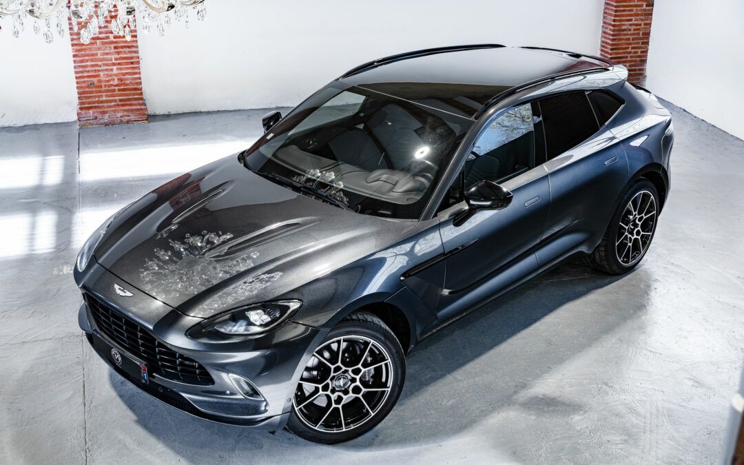 Aston Martin DBX 550 ch