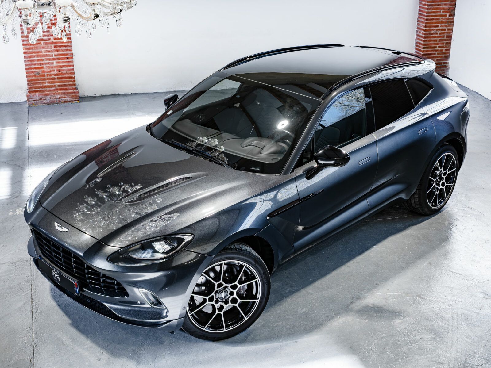 Aston Martin DBX 550 ch