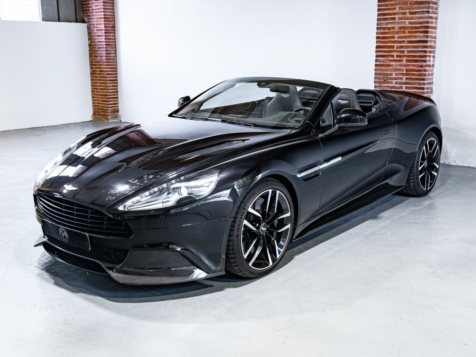 Aston Martin Vanquish Volante V12 576 ch