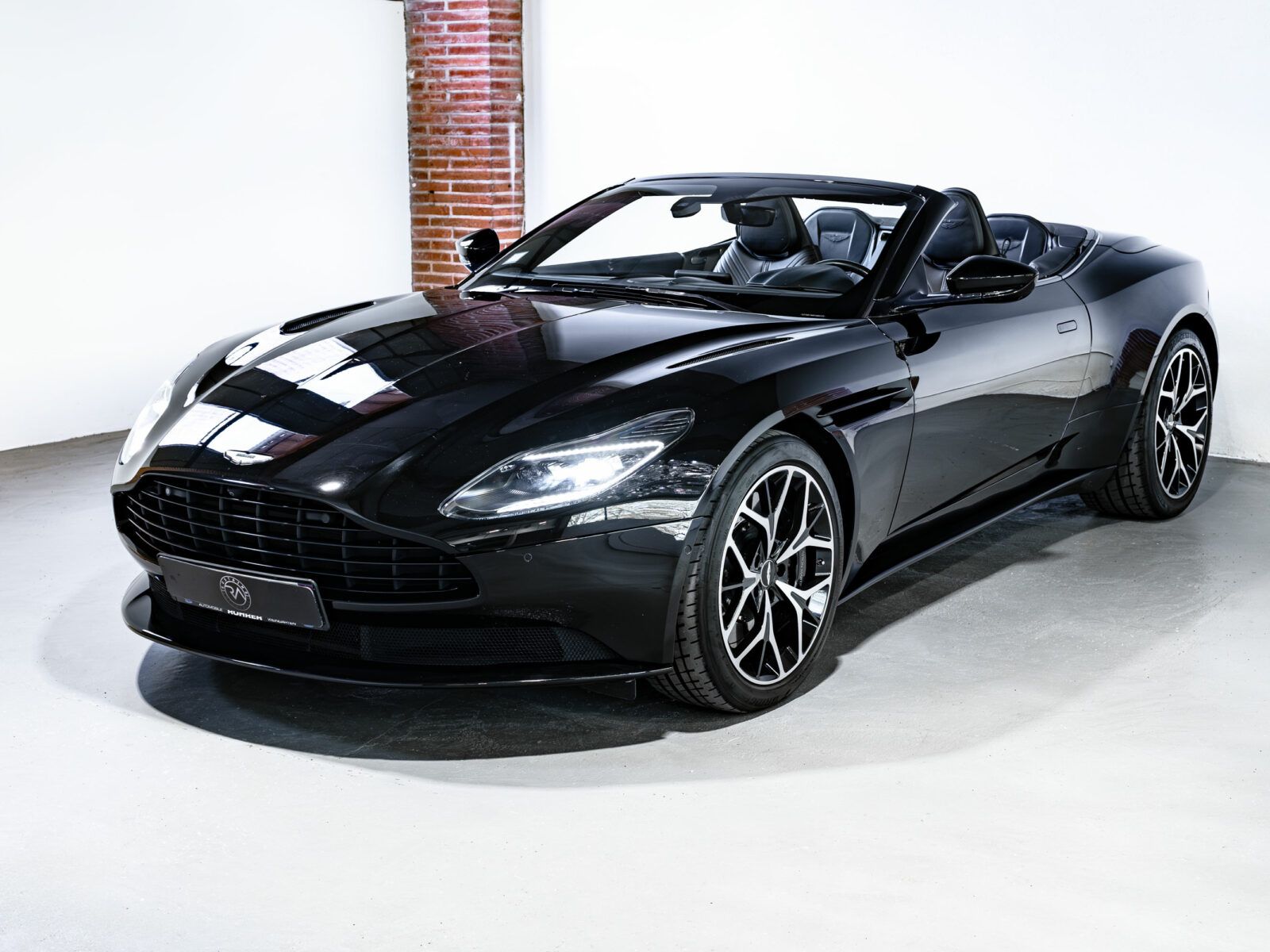 Aston Martin DB11 Volante 510 ch