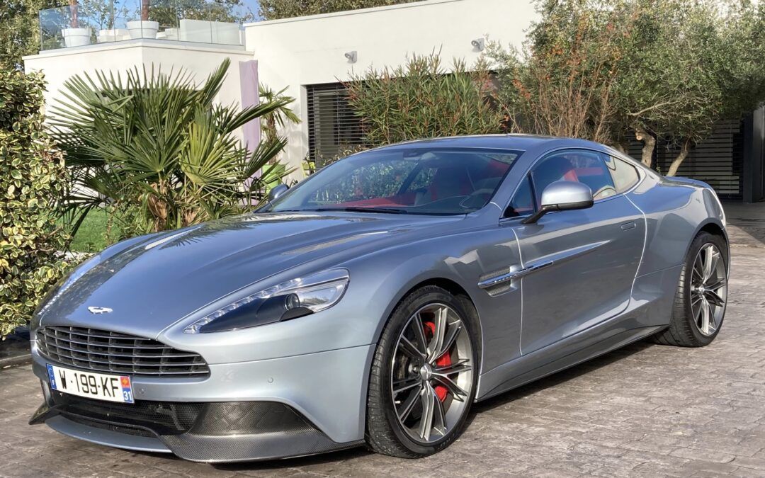 Aston Martin Vanquish 576 ch