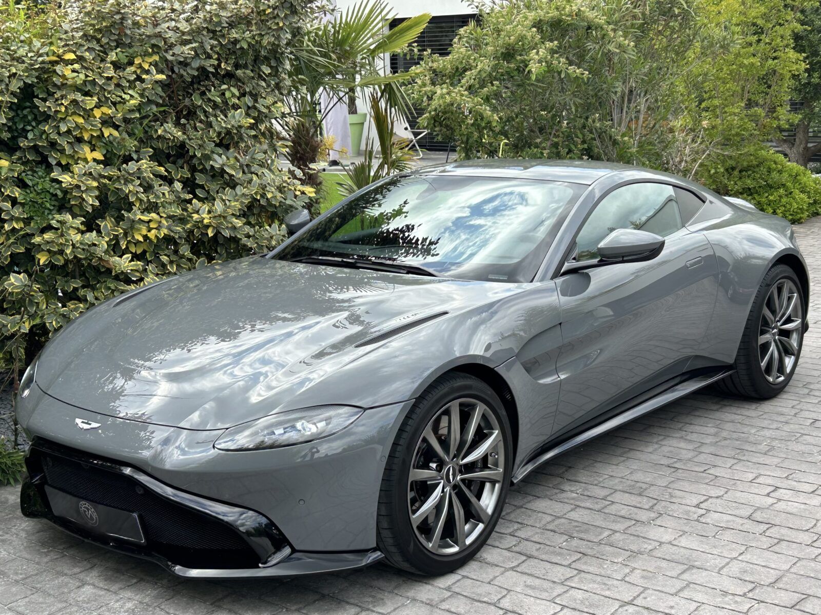 Aston Martin V8 Vantage 510 ch