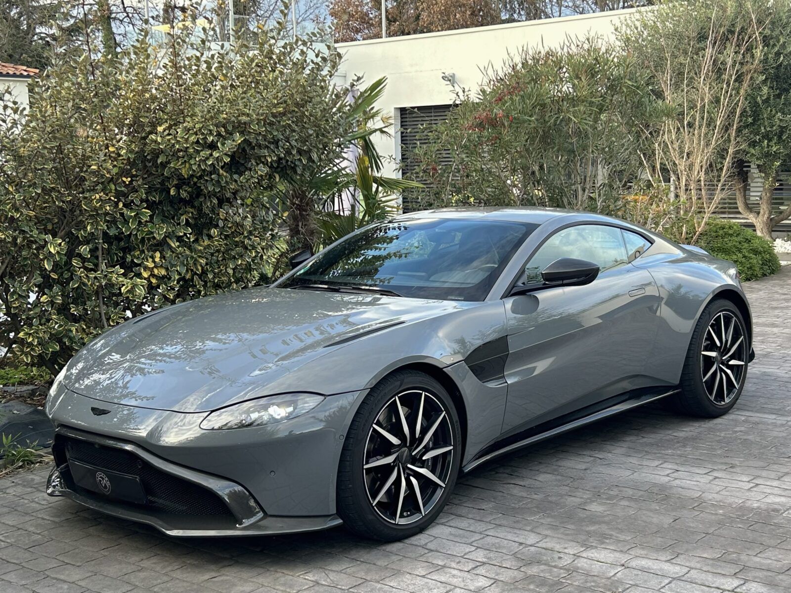 Aston Martin V8 Vantage 510 ch