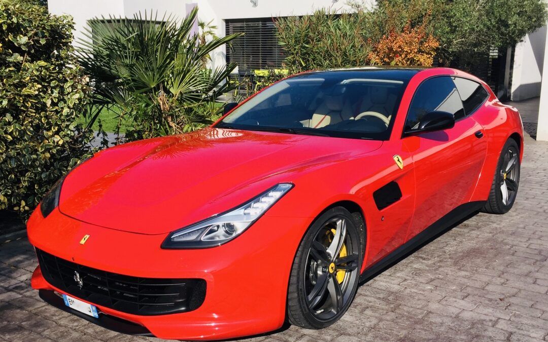 Ferrari GTC4 Lusso 690 ch