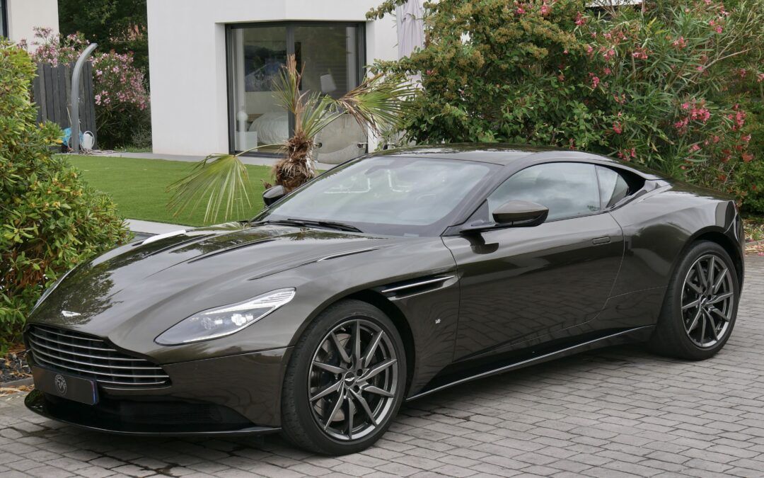 Aston Martin DB11 V12 609 ch