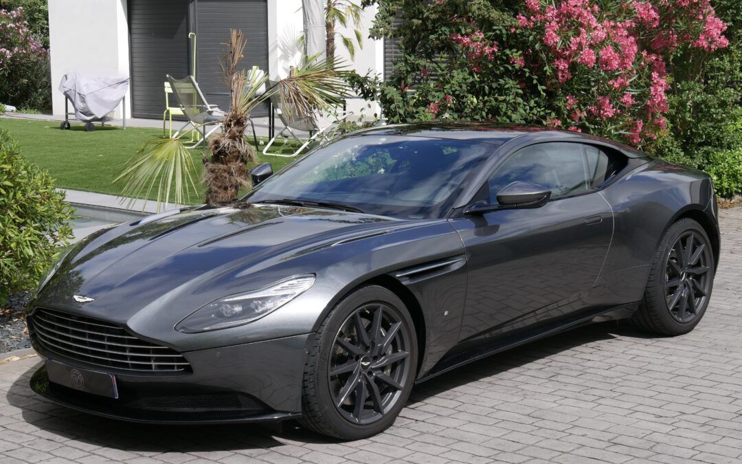 Aston Martin DB11 V12 609 ch