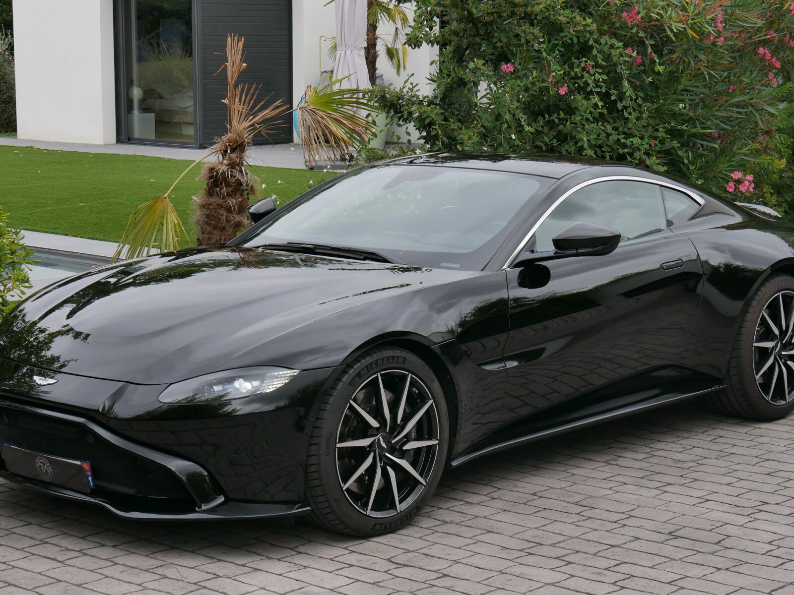 Aston Martin V8 Vantage 510 ch