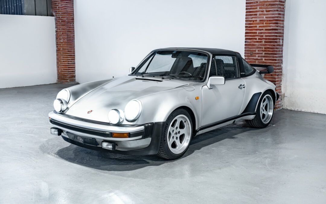 PORSCHE 911 CARRERA 3.0 TARGA – 1976 – LOOK 930 TURBO